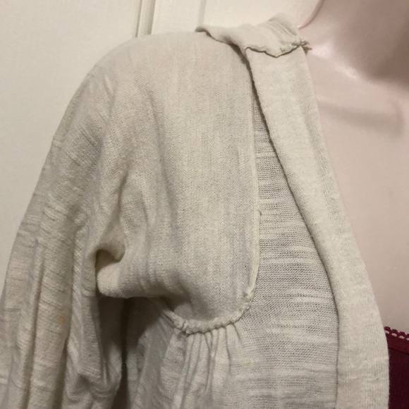 🌺 Cream Cardigan - Picture 2 of 7